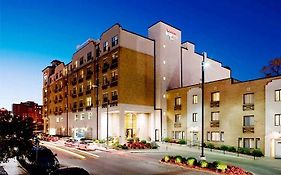 Residence Inn Kansas City Country Club Plaza